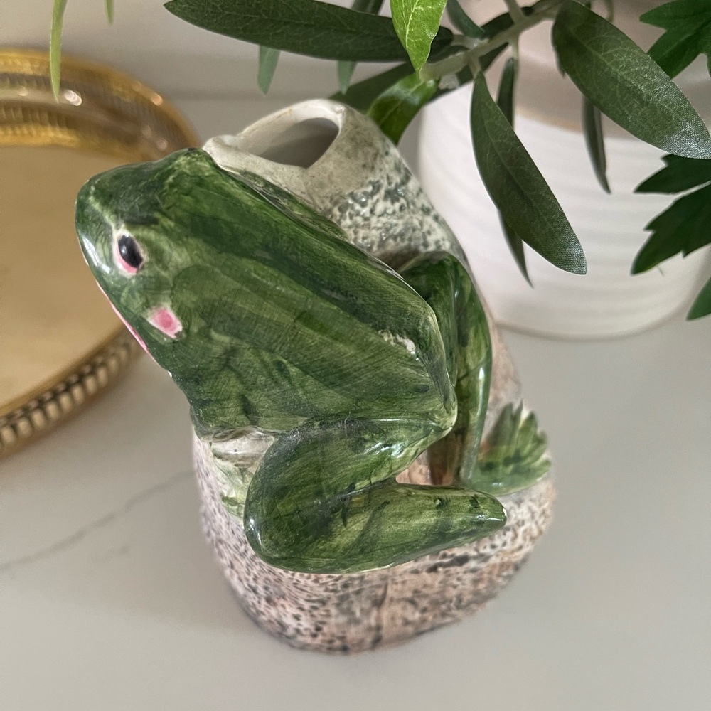 Vintage ceramic frog on rock vase
